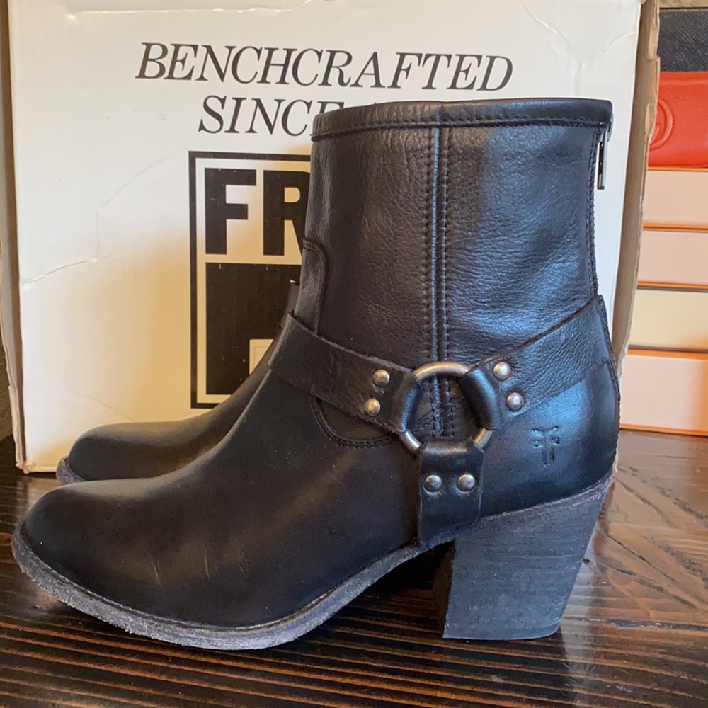 Frye Tabitha Harness Short in Black - Picture 8 of 17